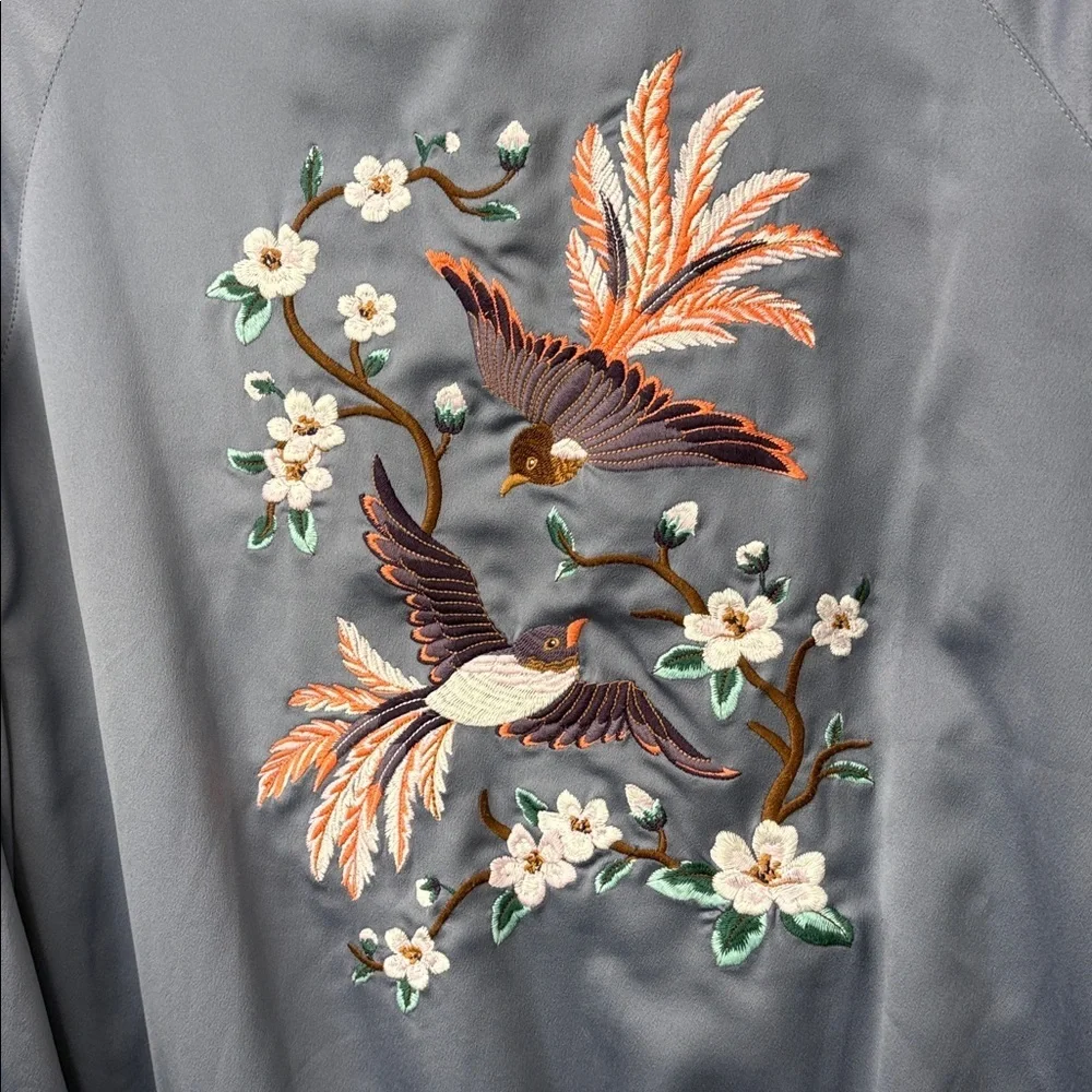 AMERICAN EAGLE SIZE M SATIN FLORAL EMBROIDERED BOMBER JACKET WOMEN BLUE - Picture 4 of 6